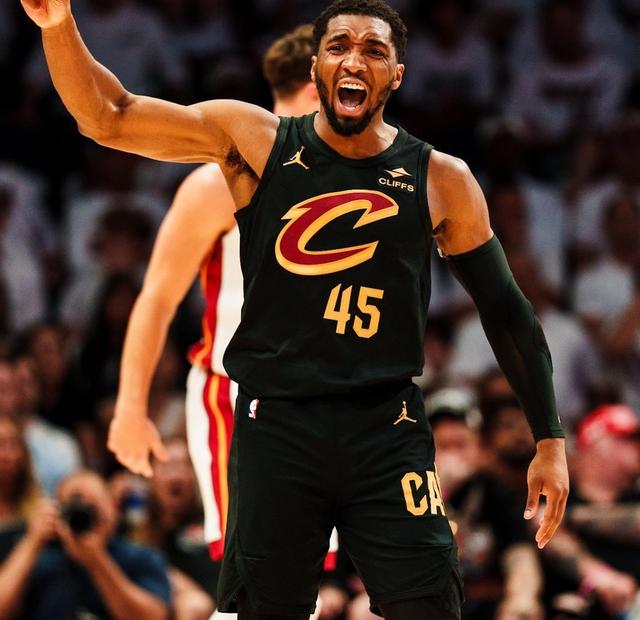 开云体育登录-关于尼克斯球星在社交媒体上晒出训练照片，展现备战状态的信息