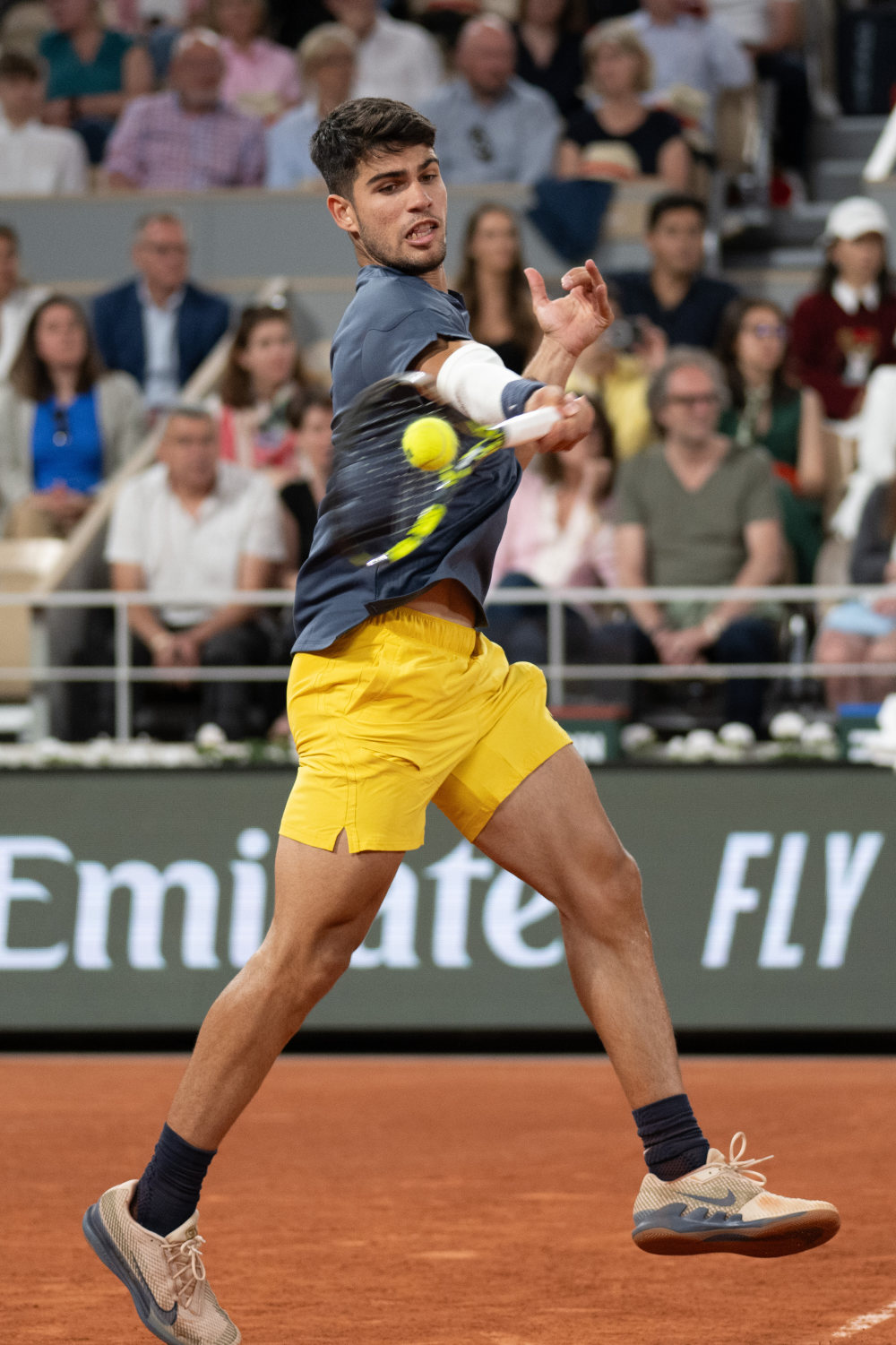 开云官方app入口-包含西班牙网球队爆冷法国网球队，阿尔卡拉斯高光表现的词条