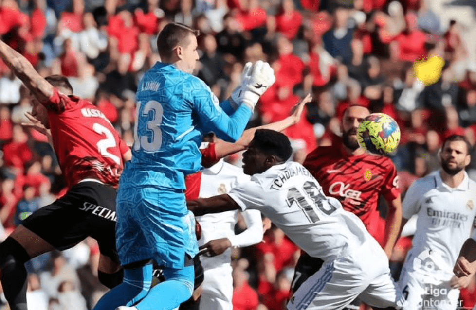 中国爆冷哥伦比亚，阿尔巴绝境逆转的简单介绍