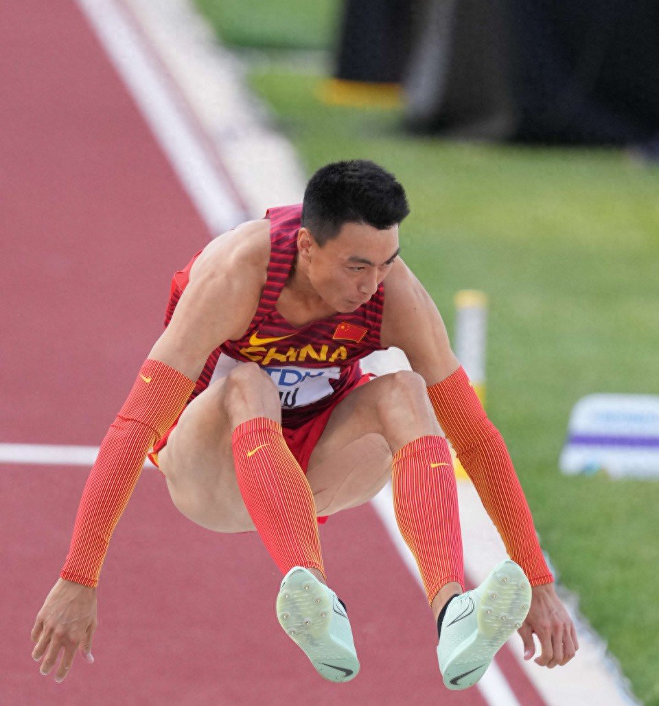 亚洲球员在世界职业赛场上奋力拼搏的简单介绍