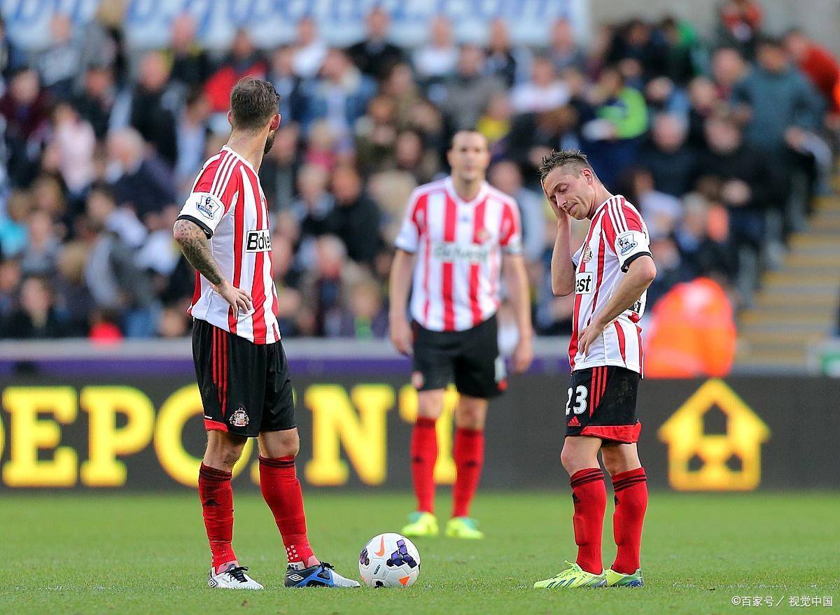 利兹联主场擒下对手，领跑积分榜的简单介绍