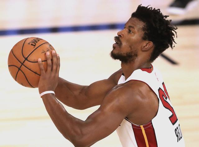 雄鹿挑战热火，两支顶尖球队将在场上交手的简单介绍