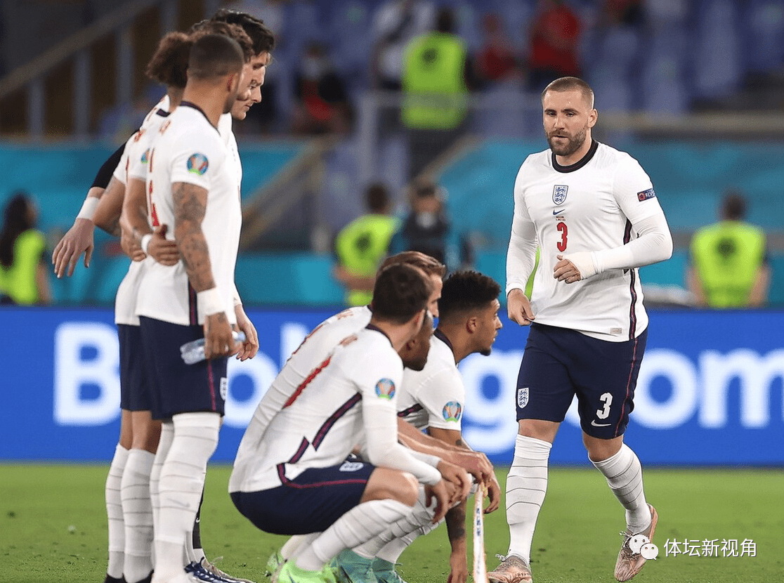 豪门对阵双方拼尽全力锋芒毕露