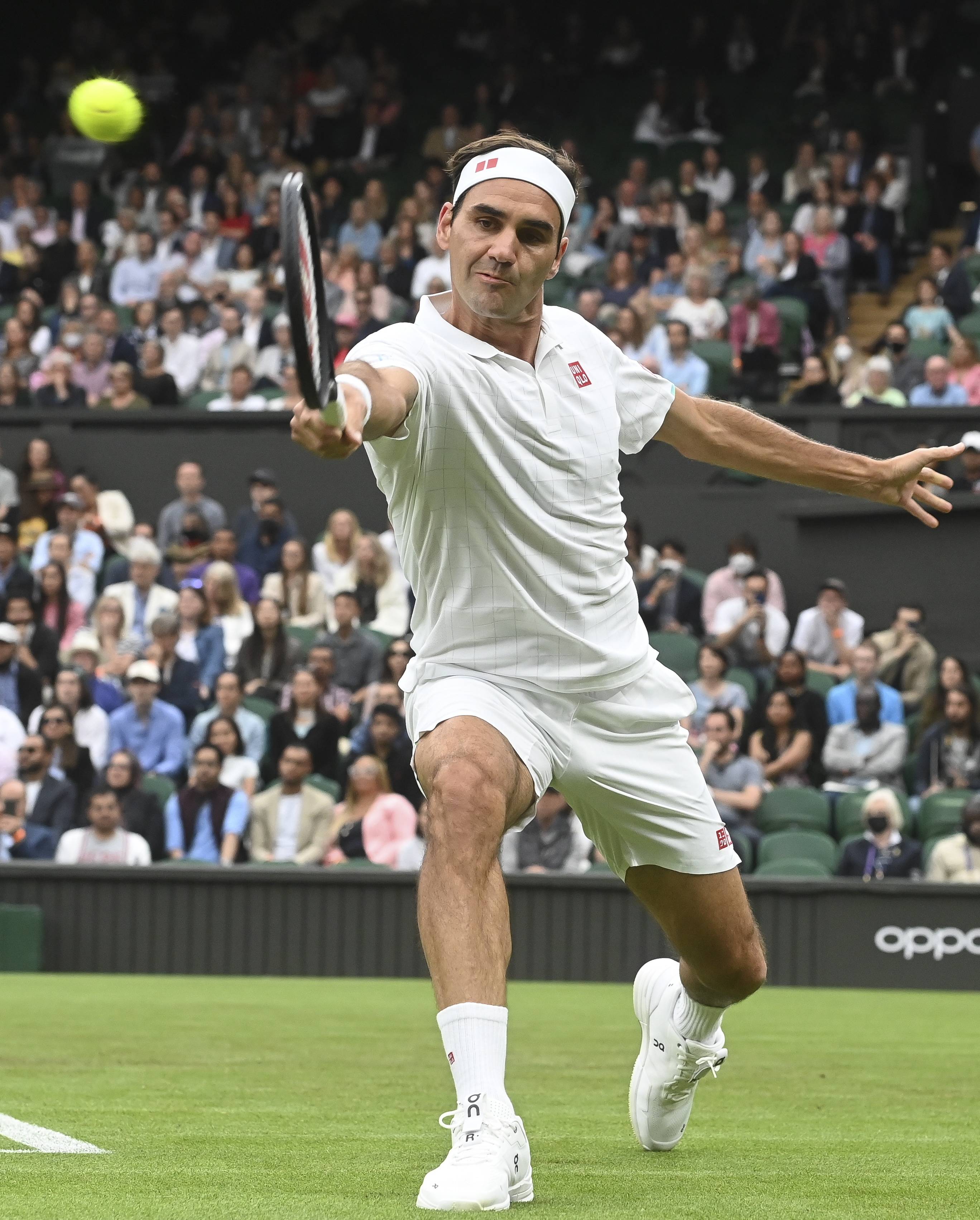 西班牙网球队逆转世界网球队，费德勒高光表现的简单介绍