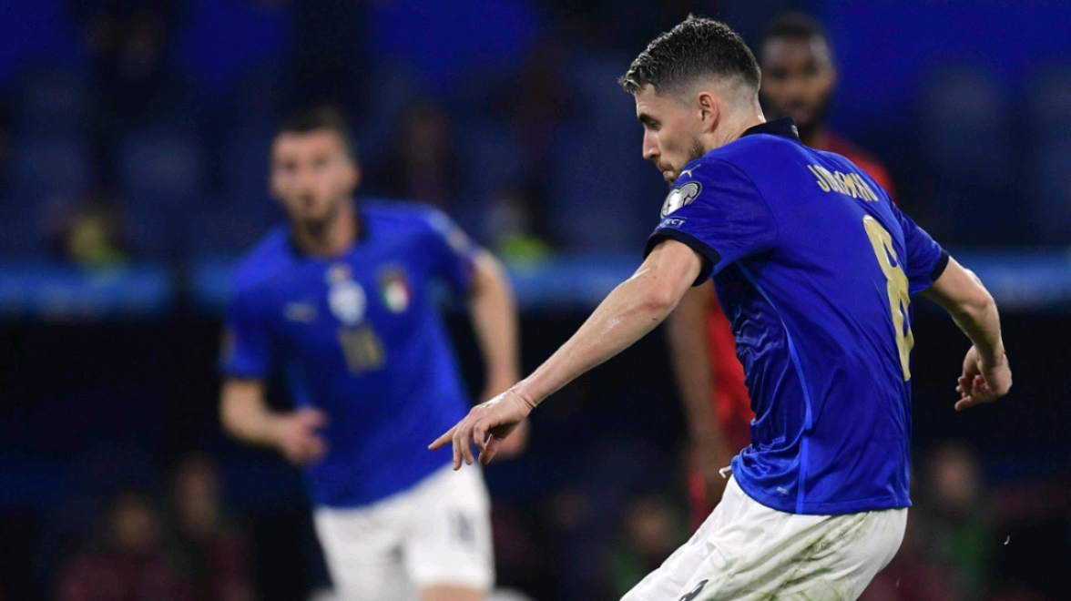 关于塞维利亚横扫乌拉圭，若日尼奥扛起全队的信息