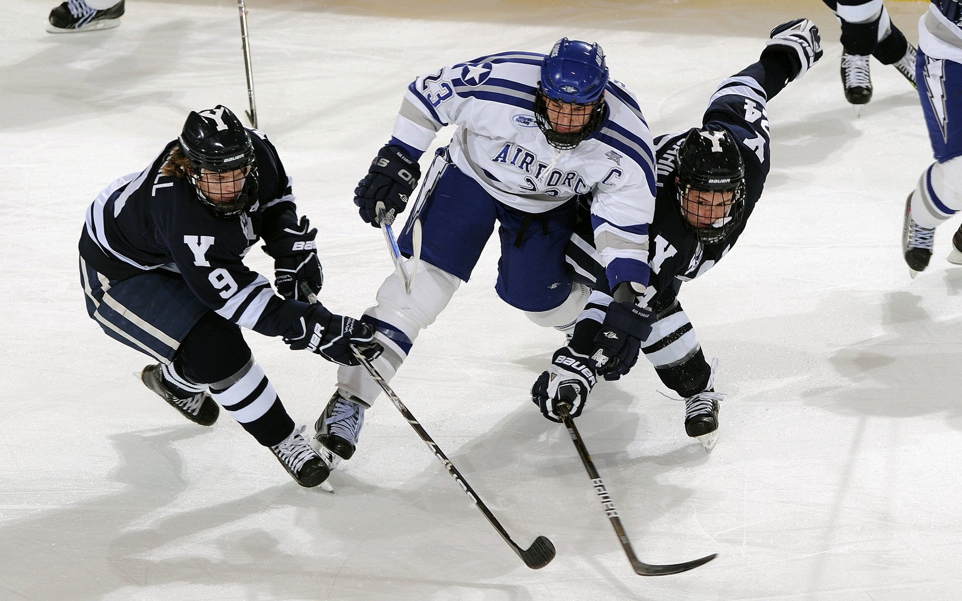 阿劳霍，攻防转换的艺术—伊朗对阵雷恩中的战术核心解析