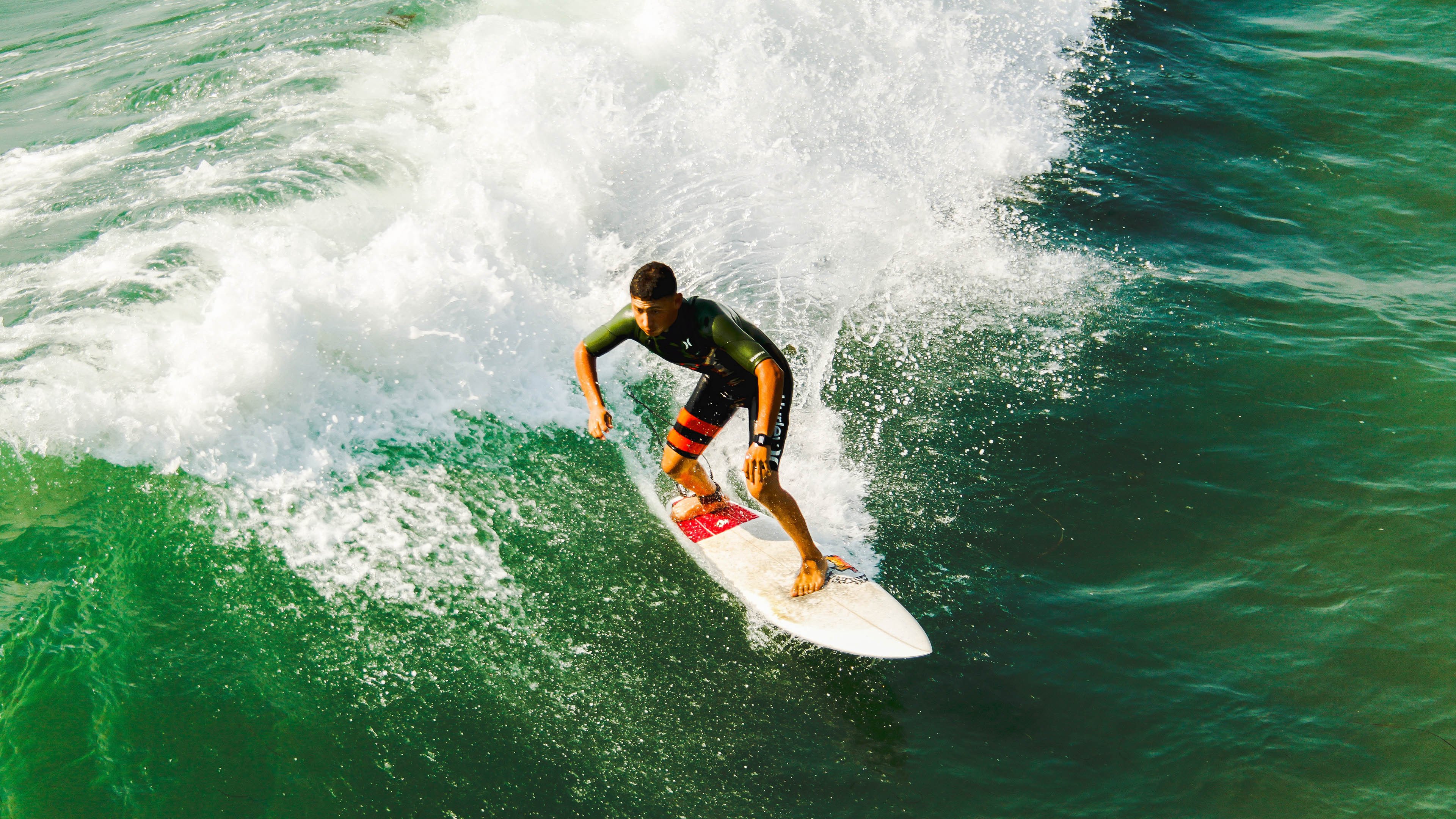 当奇迹在街头轰鸣,从利马到拉斯维加斯,逆袭的叙事永不落幕